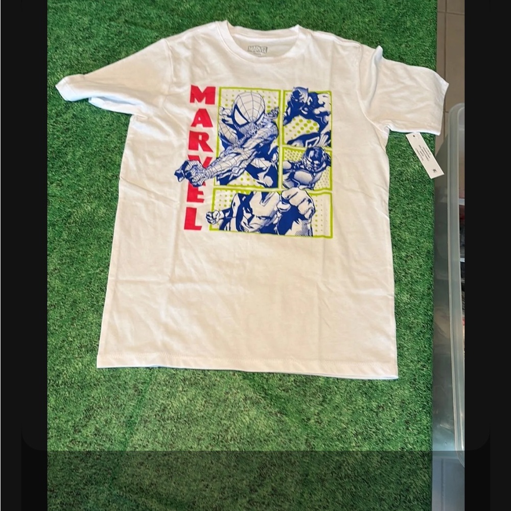 NWT boys sz large 10/12 marvel t shirt 1569